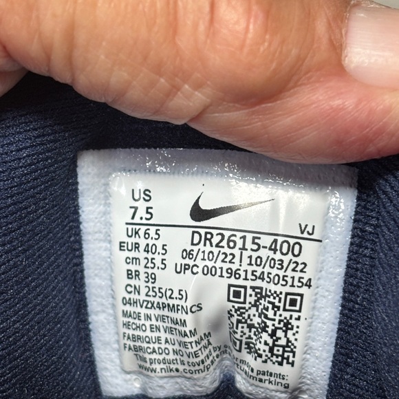 Nike ZoomX Invincible Run Flyknit FK 3 College Navy &  White Athletic Shoes 7.5 - Picture 9 of 9